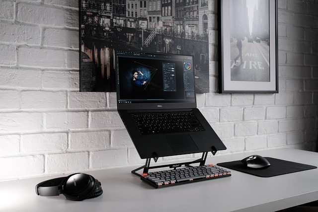 1761567415296246.jpg laptop-6332543_640.jpg